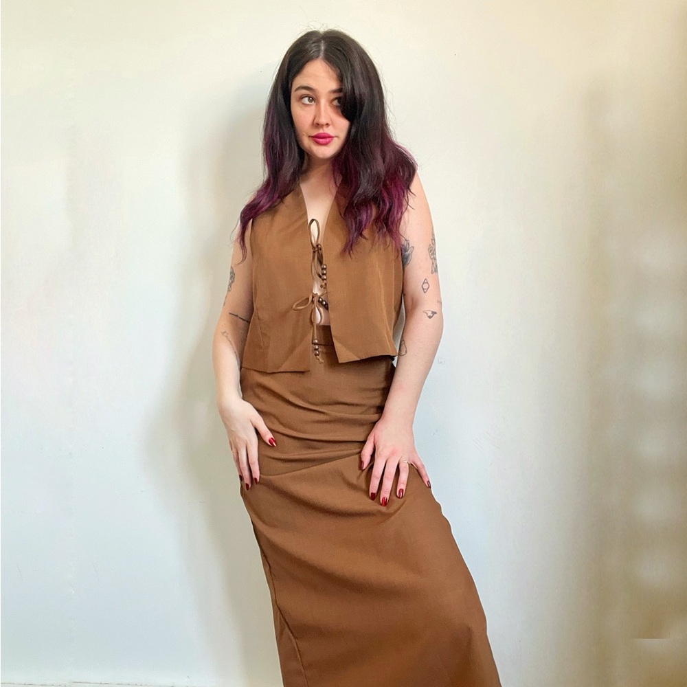 Beautiful 2-Piece Skirt Set